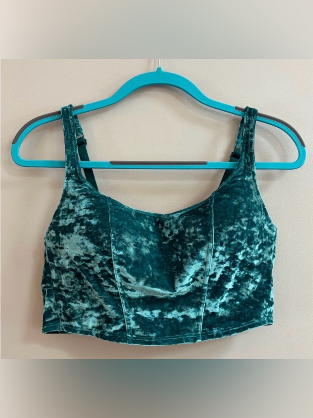 PINK Victoria’s Secret Green Velvet Velour Wireless Lightly Lined Crop Top Cami